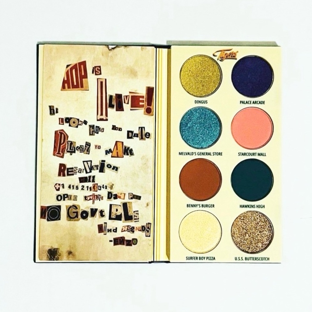 MAC X Stranger Things Hawkins Class of 1986 Eye Palette - Picture 2 of 13